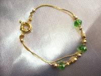 perles de  cristal vertes